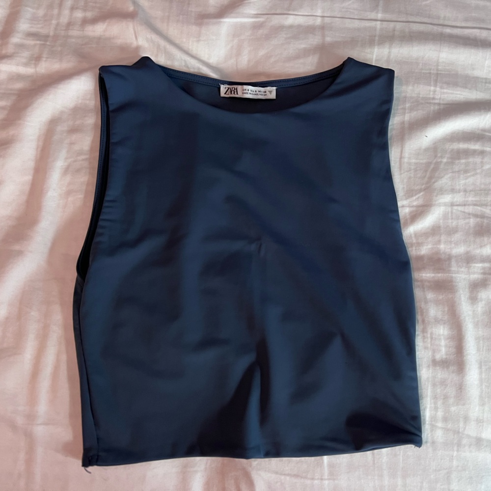Zara Women's Navy Blue Sleeveless Top